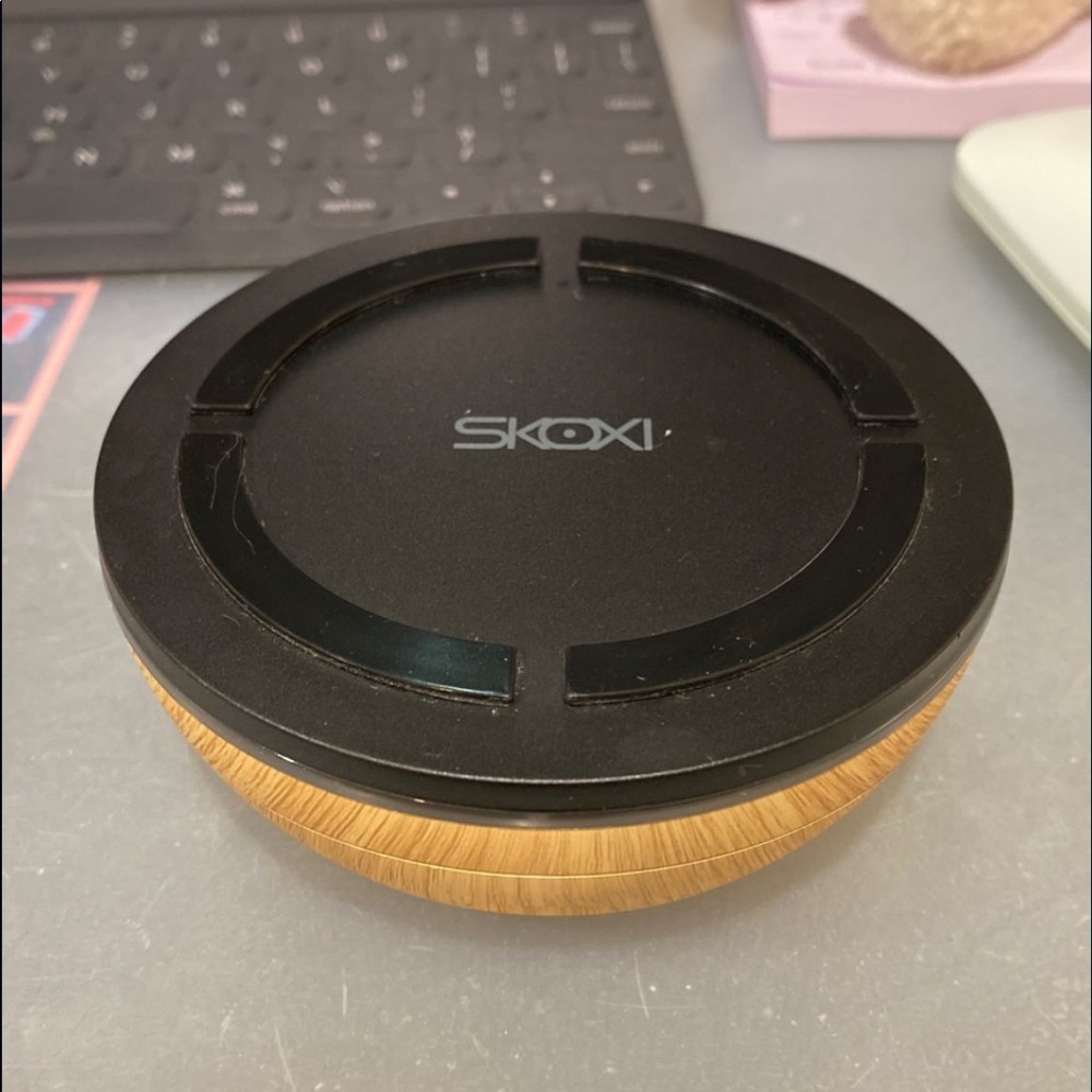 Wireless bamboo charger (phone not included)